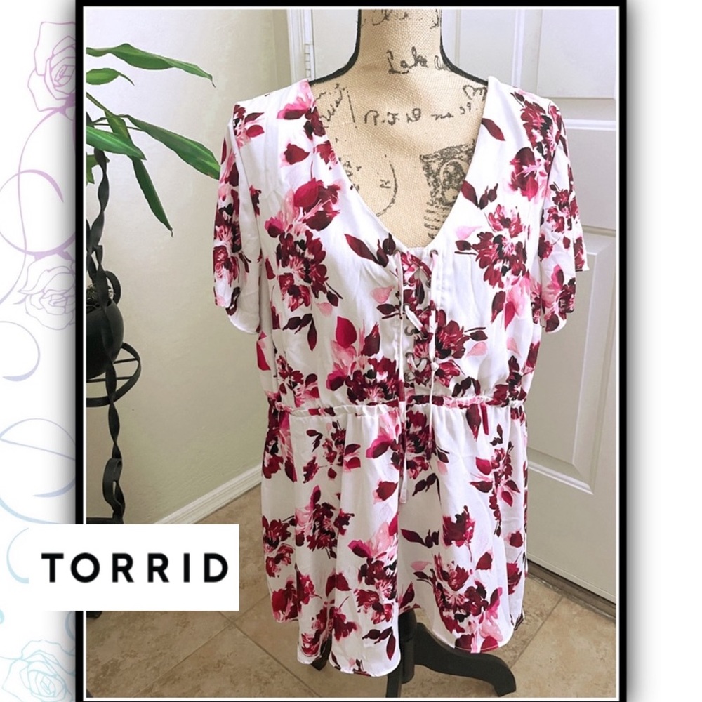 TORRID Babydoll Lace-Up Georgette Blouse #T33312z